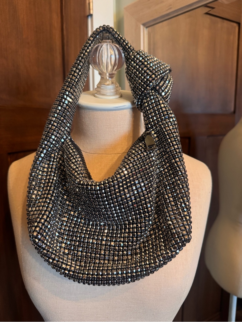 Dressy knot bag. EUC